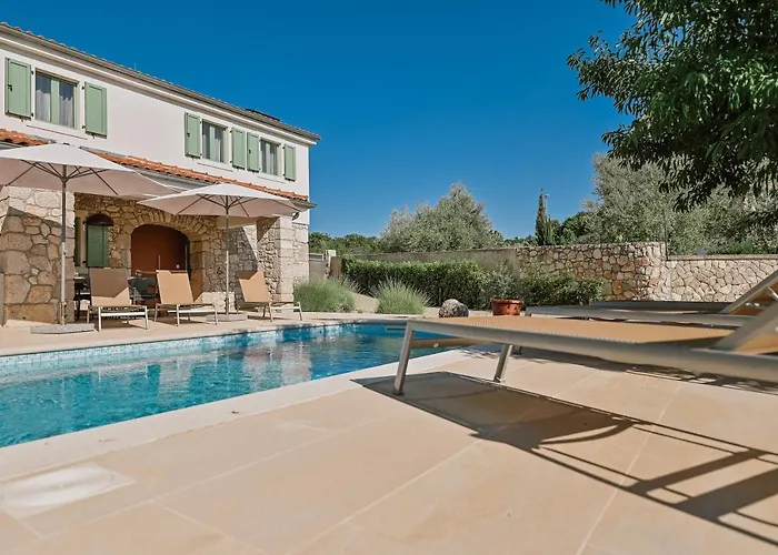 Stala Βίλα Malinska