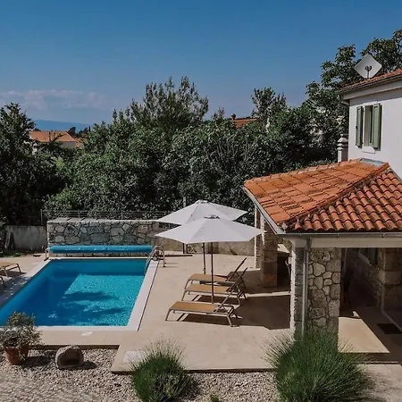 Stala Villa