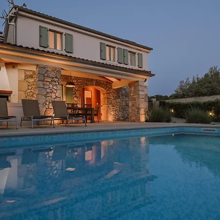 Stala Villa *